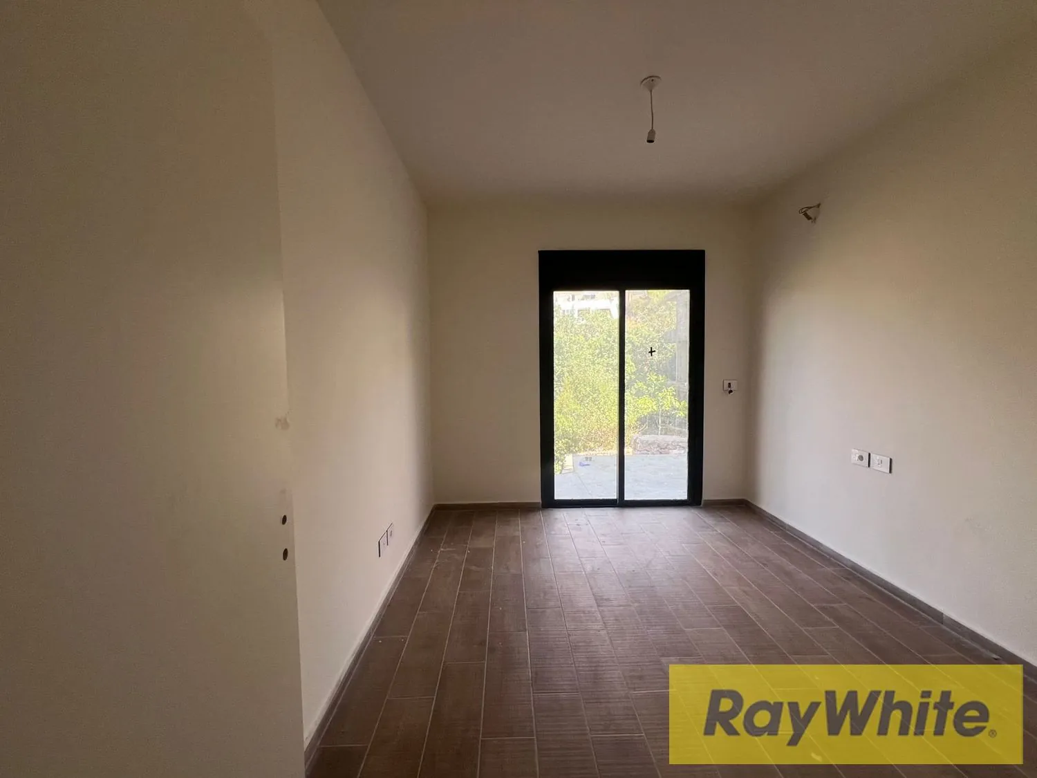 Apartment For Sale In Bhorsaf – 200 Sqm + Terrace — الصورة 3