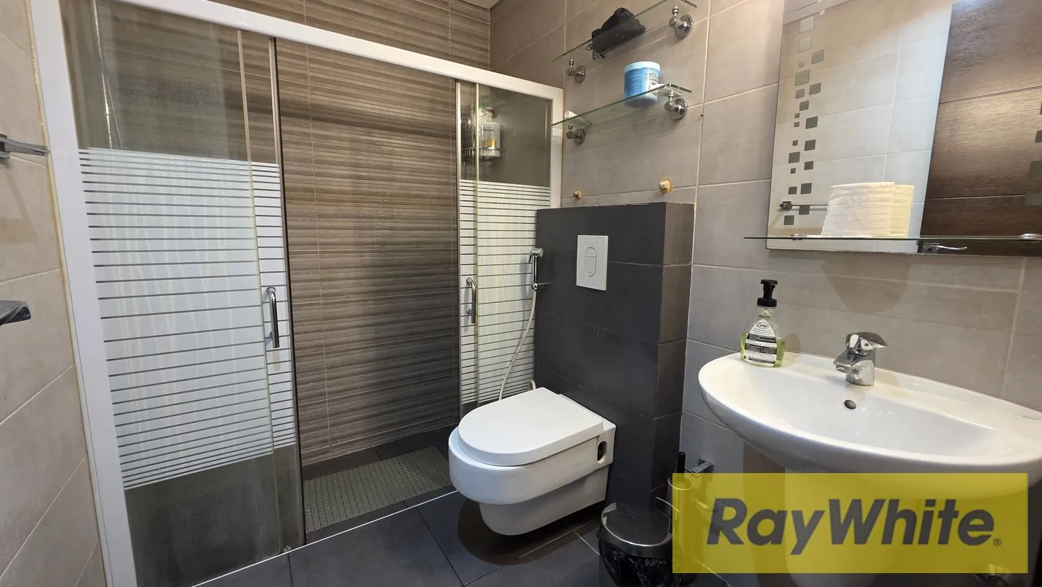 Furnished Apartment For Sale – Achrafieh — photo 2