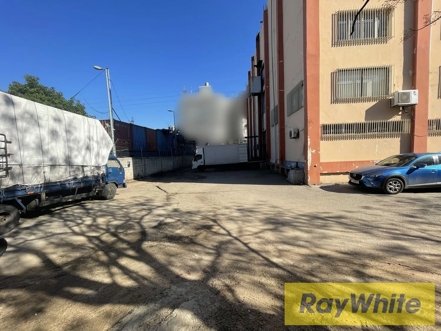 Industrial Property For Sale – | Multiple Levels — الصورة 5