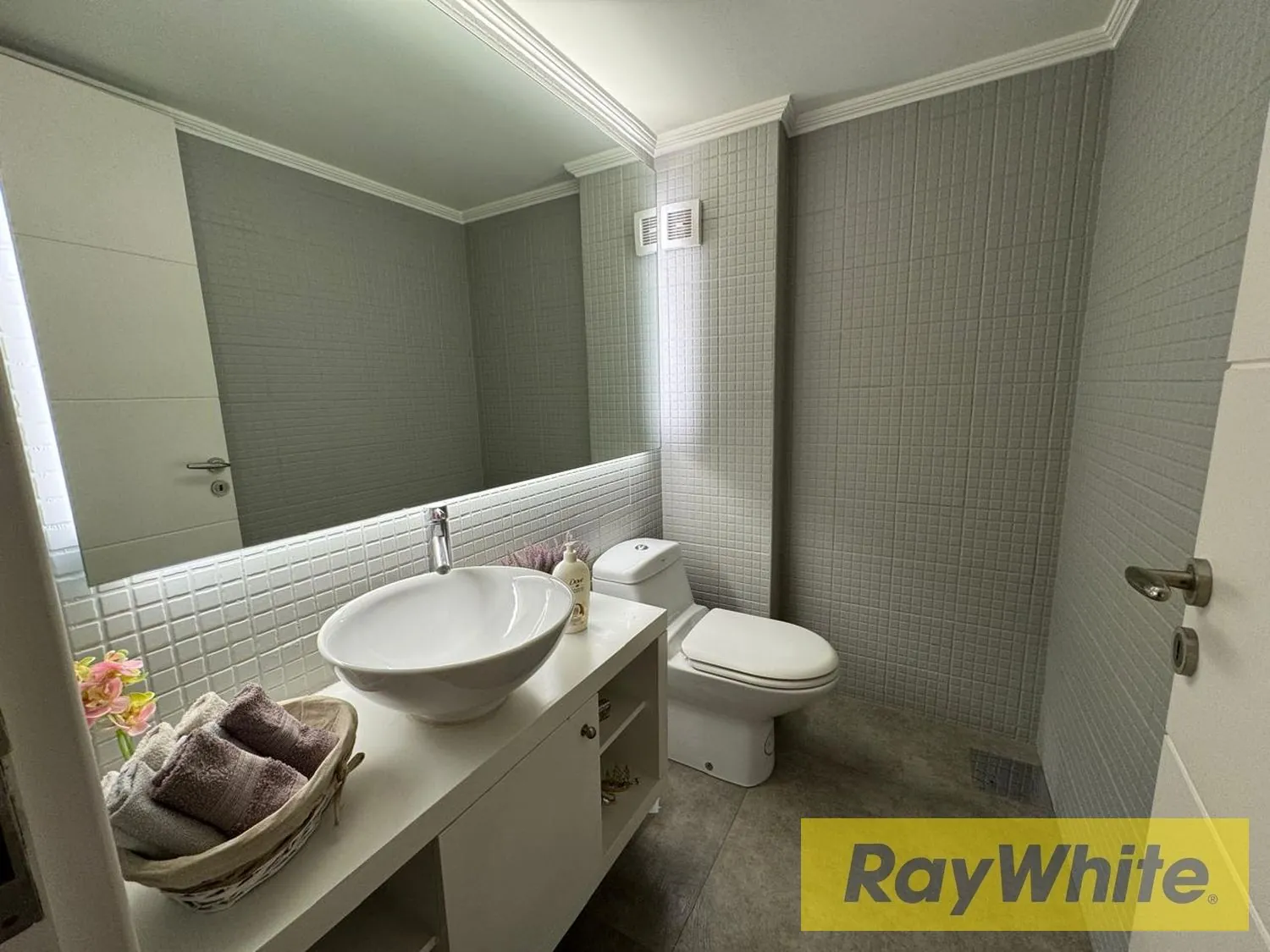 Fully Furnished Apartment In Jal El Dib For Sale — الصورة 2