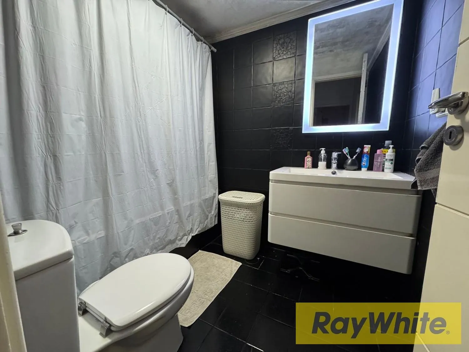 Fully Furnished Apartment In Jal El Dib For Sale — الصورة 4