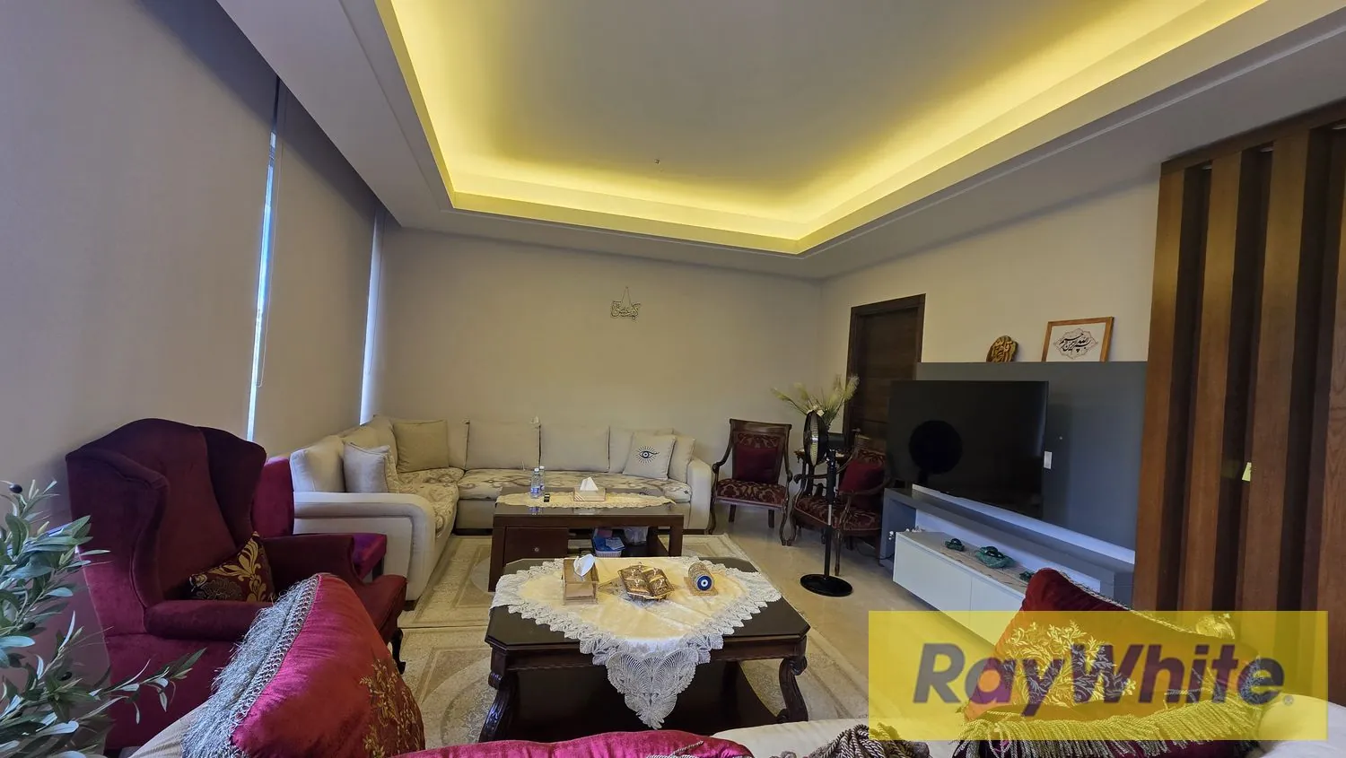 Apartment For Sale In Louazieh | Roof Terrace | Panoramix Views — الصورة 4