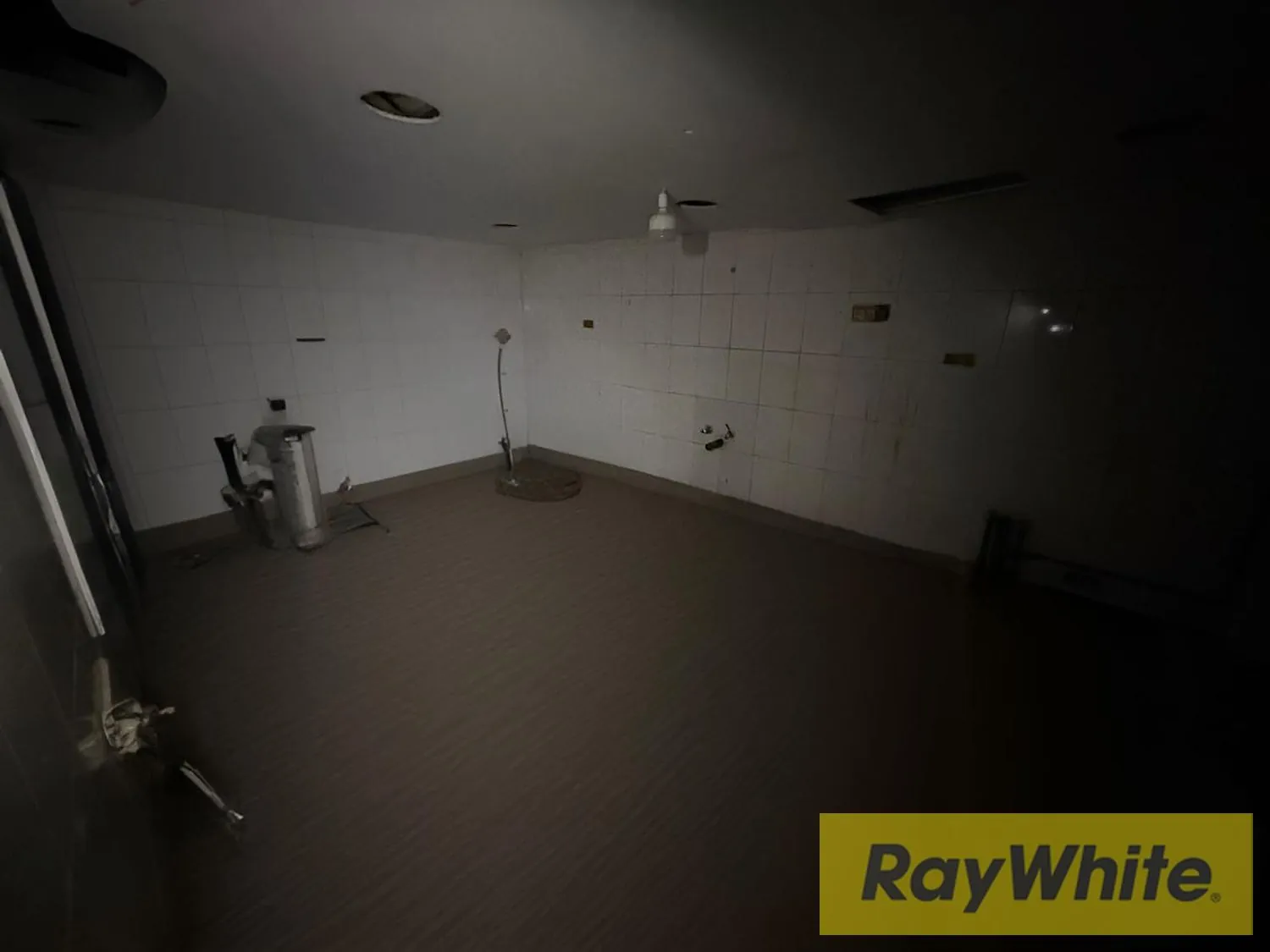 Shop For Rent In Downtown – Ideal For Restaurant Or Pub — photo 4