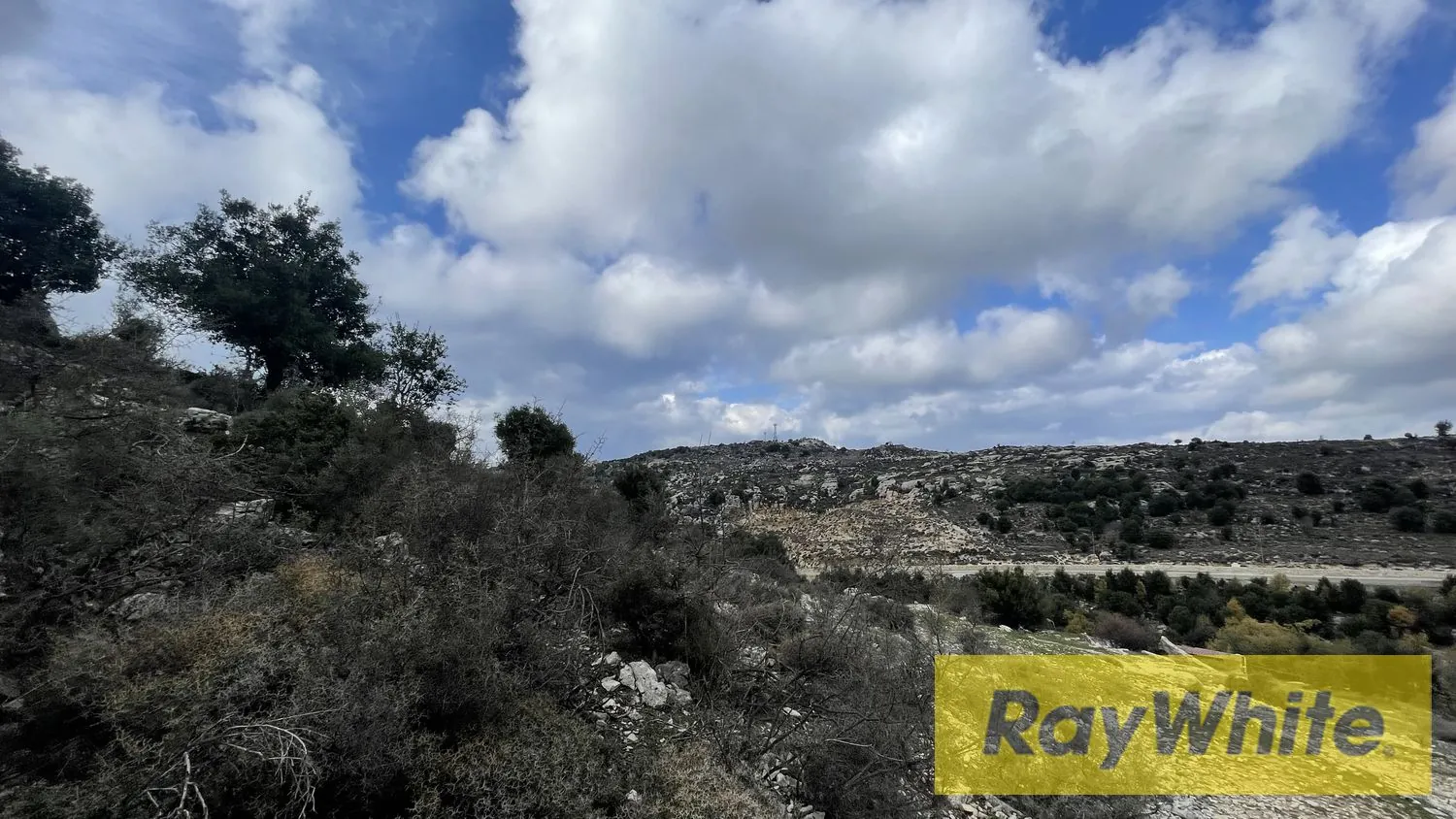 Land For Sale In Mechmech Jbeil — الصورة 3