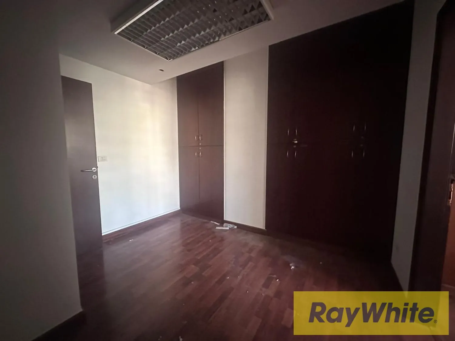 Office For Rent In Rawche — الصورة 2