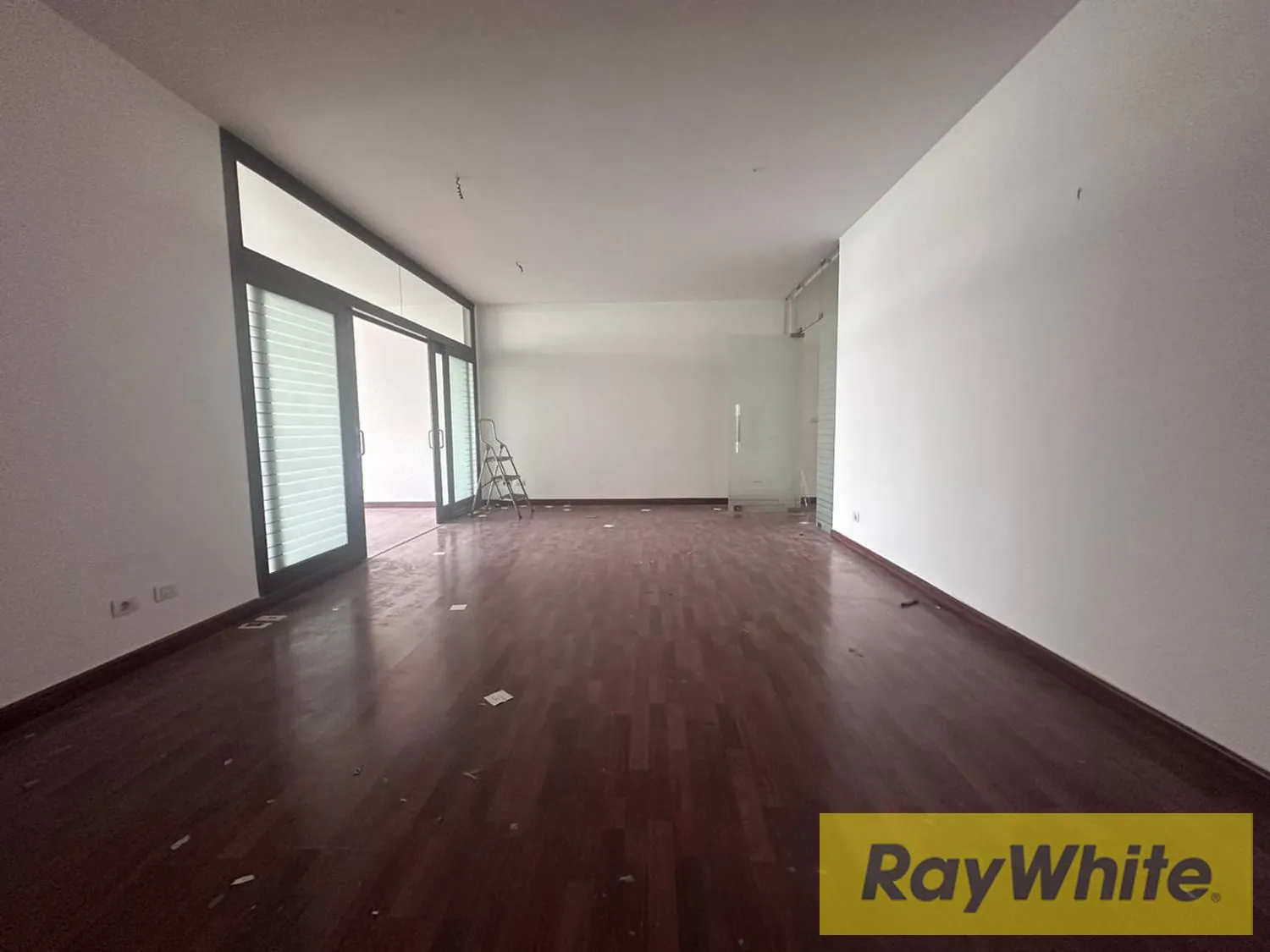 Office For Rent In Rawche — الصورة 3