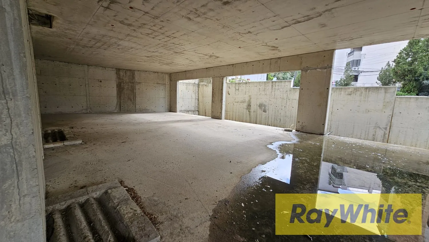 Core And Shell Showroom For Rent In Kfarhbab — الصورة 3