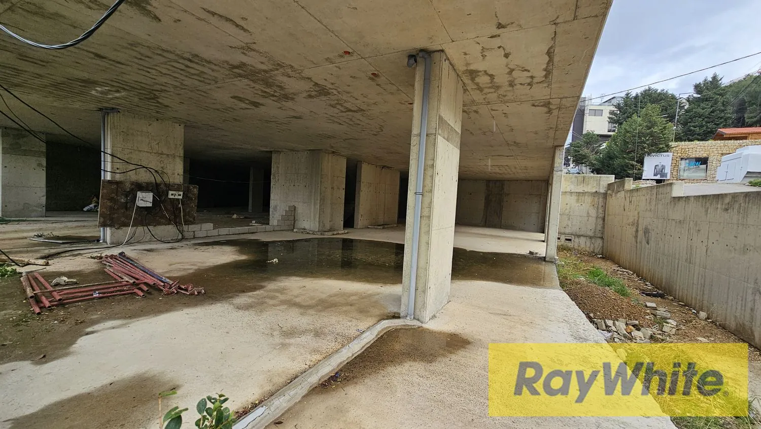 Core And Shell Showroom For Rent In Kfarhbab — الصورة 4