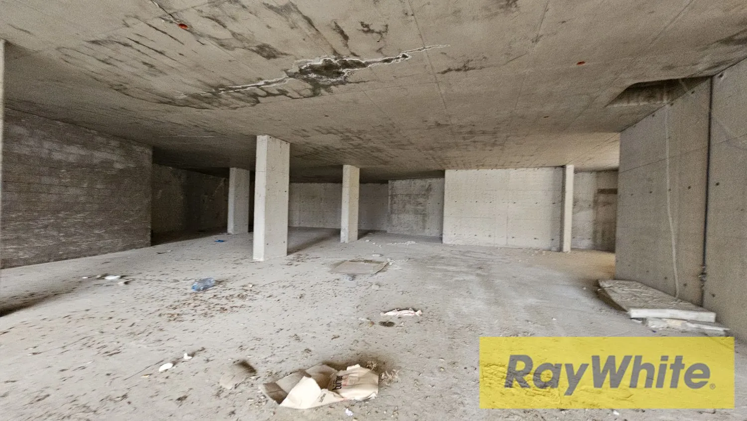 Core And Shell Showroom For Rent In Kfarhbab — الصورة 5