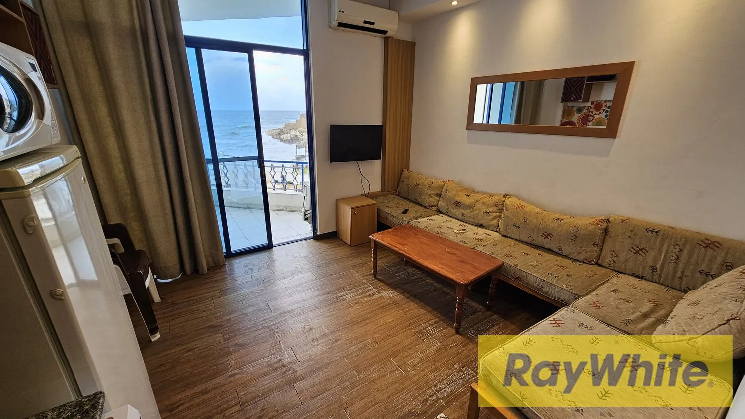 Chalet For Sale In Halat Jbeil — الصورة 5