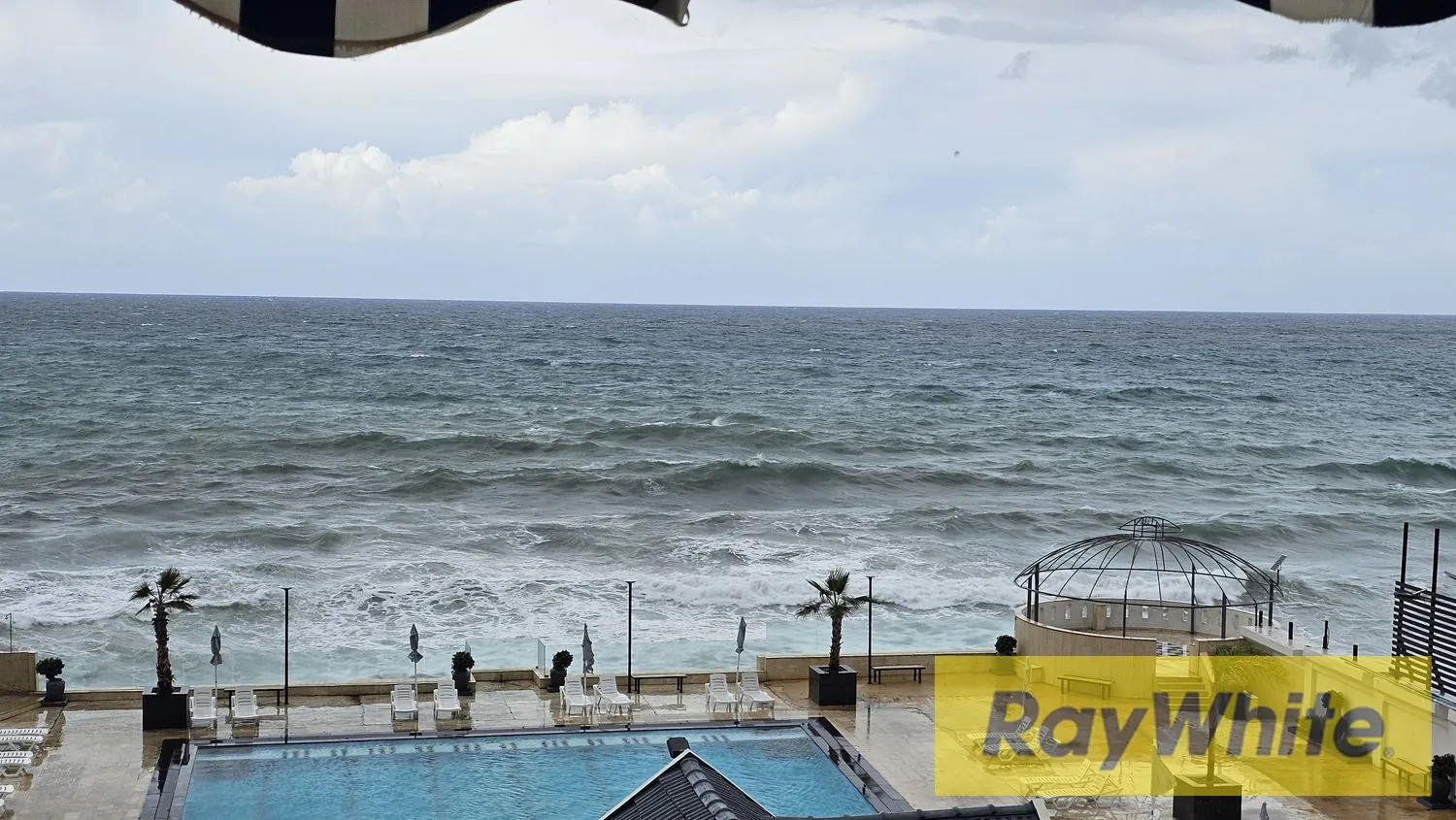 Chalet For Sale In Halat Jbeil — الصورة 4