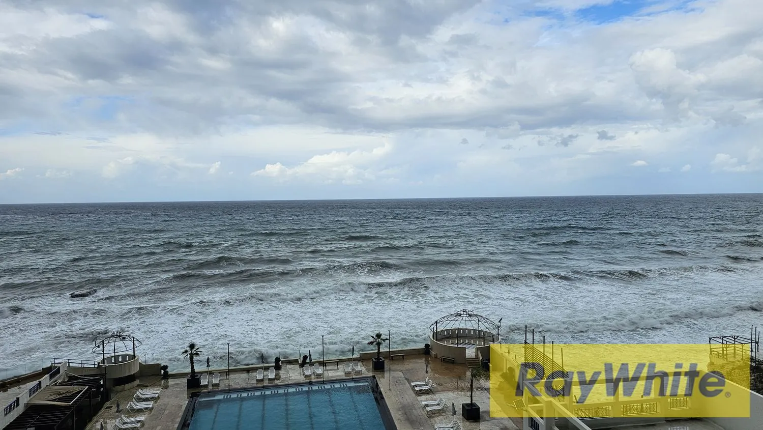 Chalet For Sale In Halat Jbeil — الصورة 3