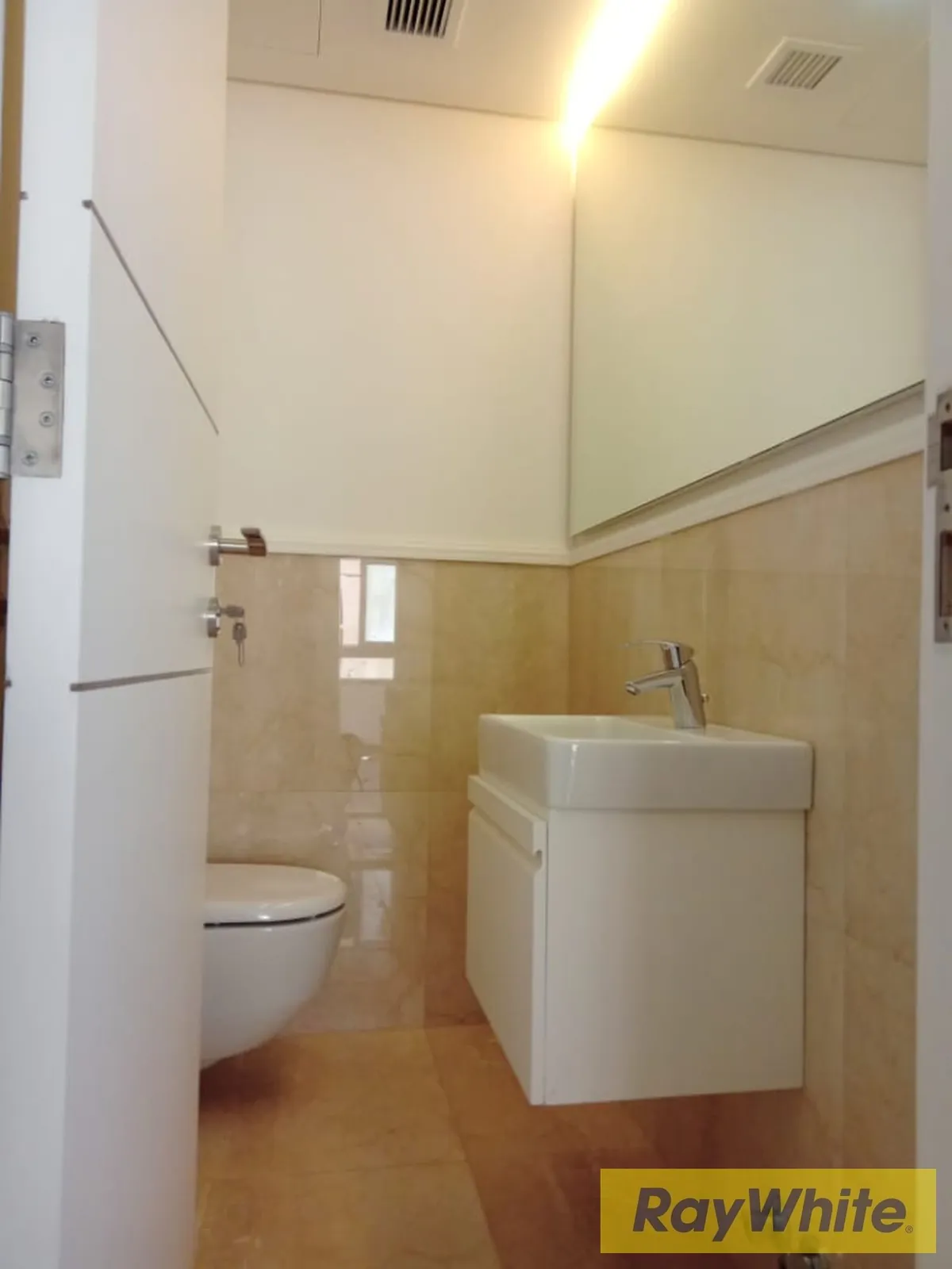 Apartment For Rent – Mar Mikhael | 180 Sqm | Unfurnished — الصورة 4