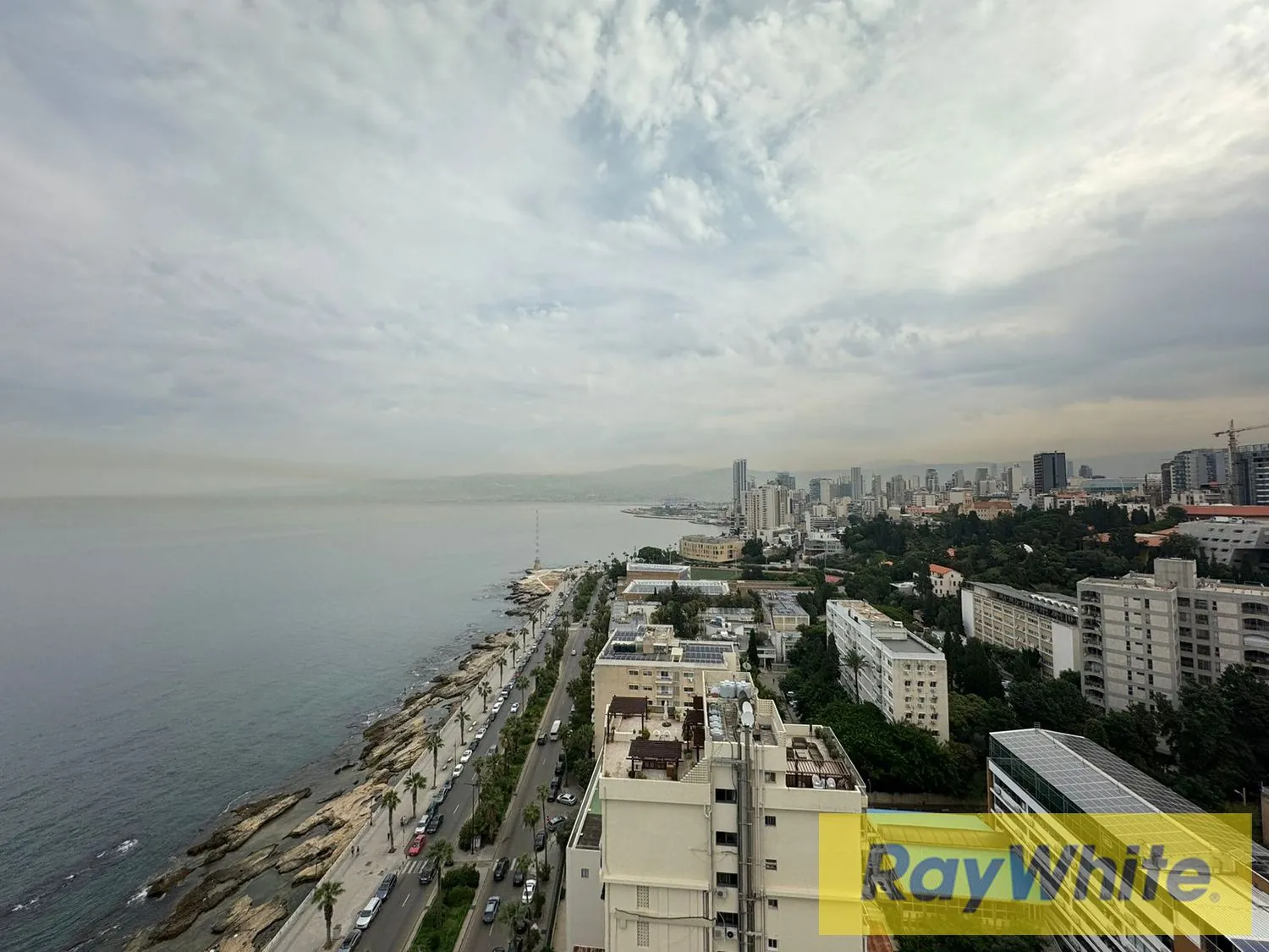Apartment For Sale In Ain Al-mraiseh — الصورة 4