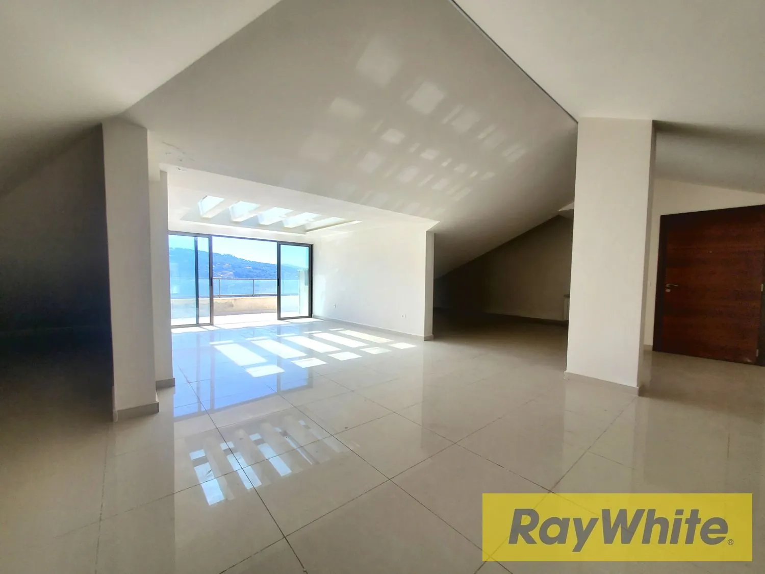 Duplex For Sale In Rabweh — photo 2