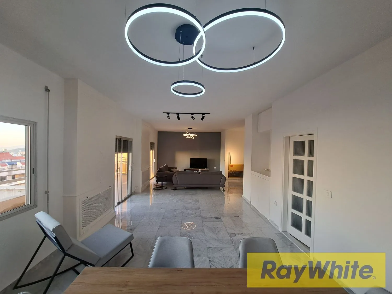 Apartment 220sqm For Sale In Mtayleb