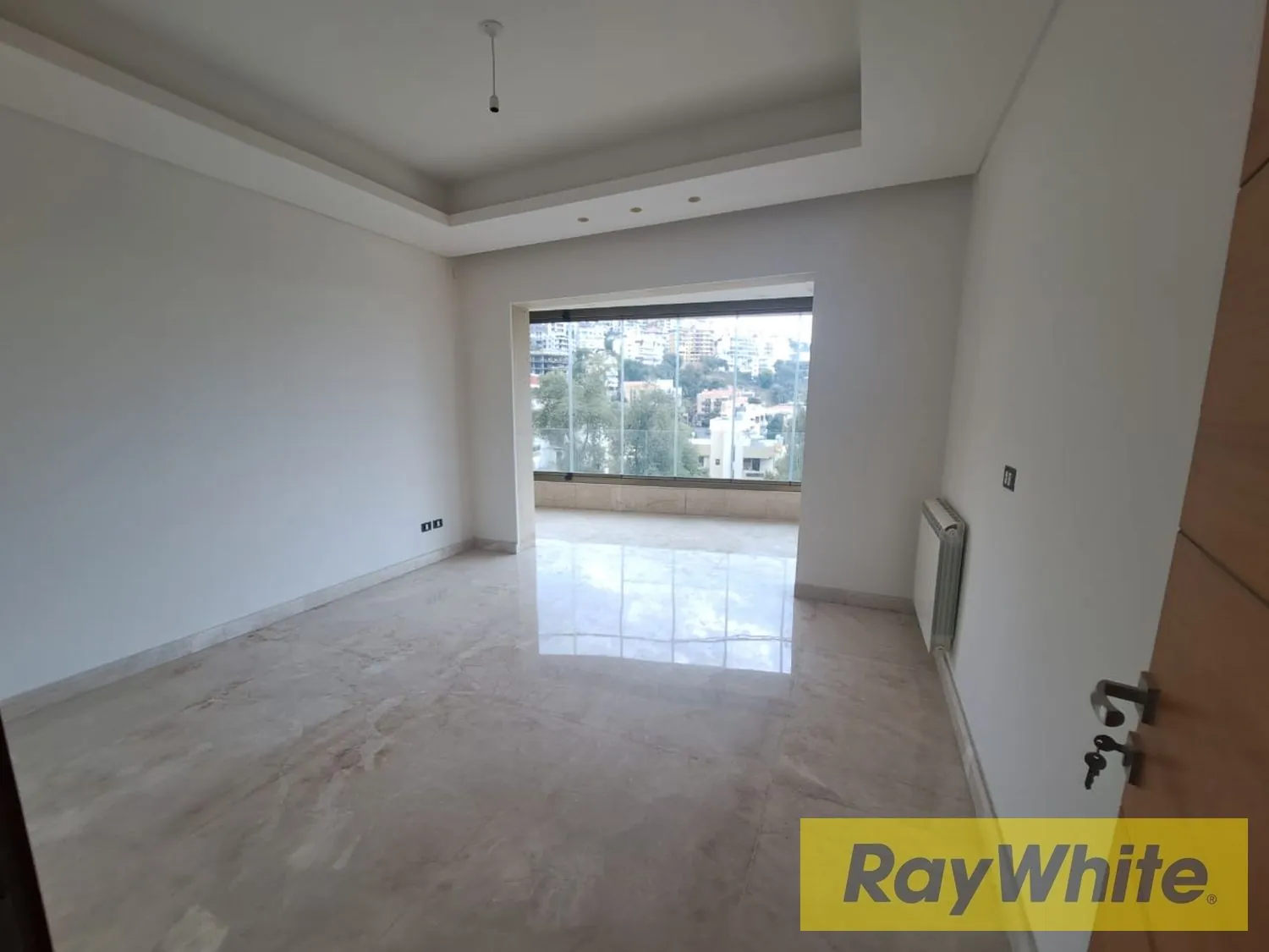 High-end Finishing Apartment With Garden + Terrace For Sale In Beit El Chaar 300sqm — الصورة 5