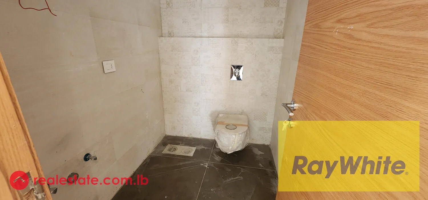 Apartment For Sale In Ain Aar — الصورة 2
