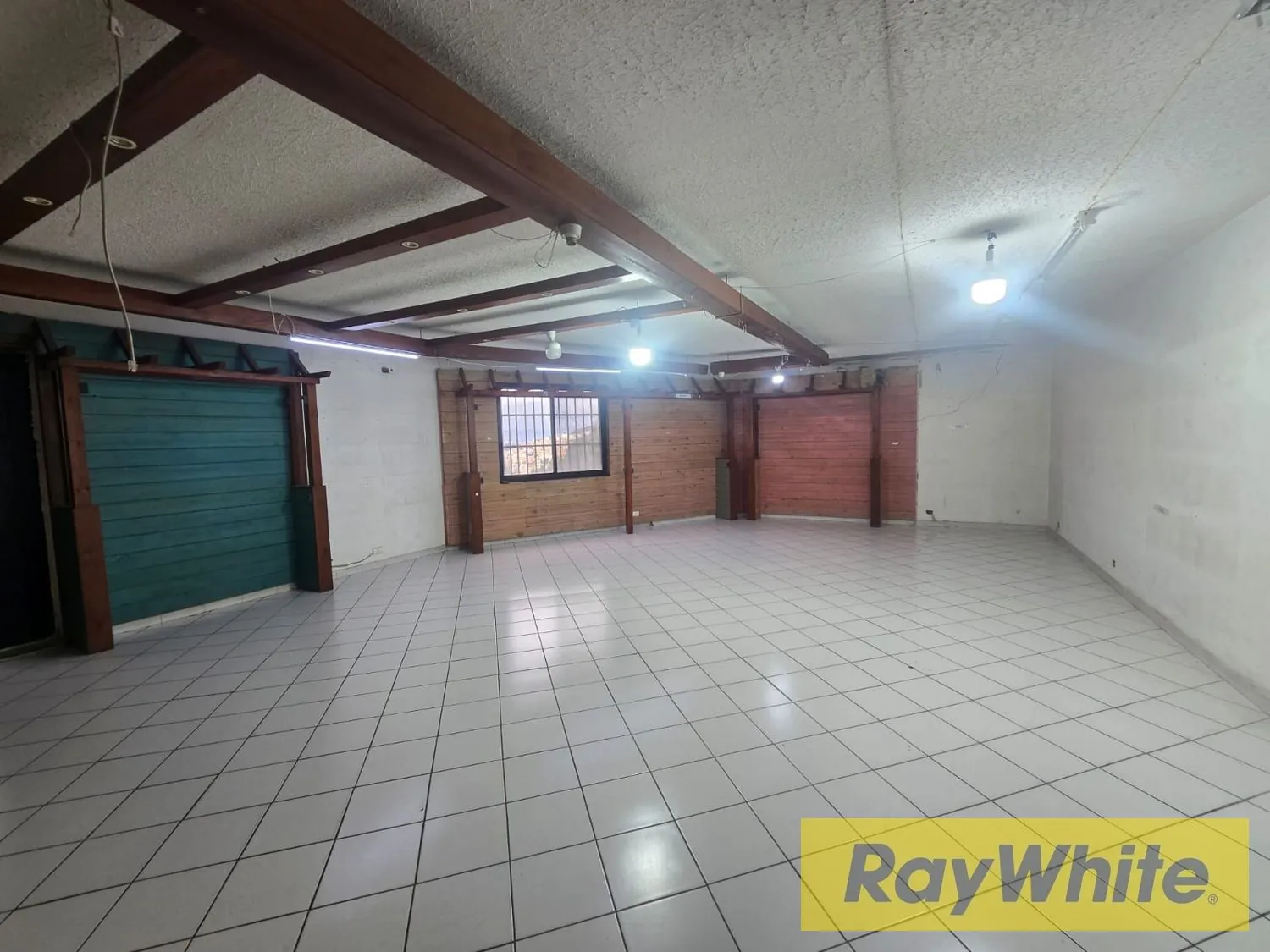 Showroom For Rent In Mtayleb — الصورة 2