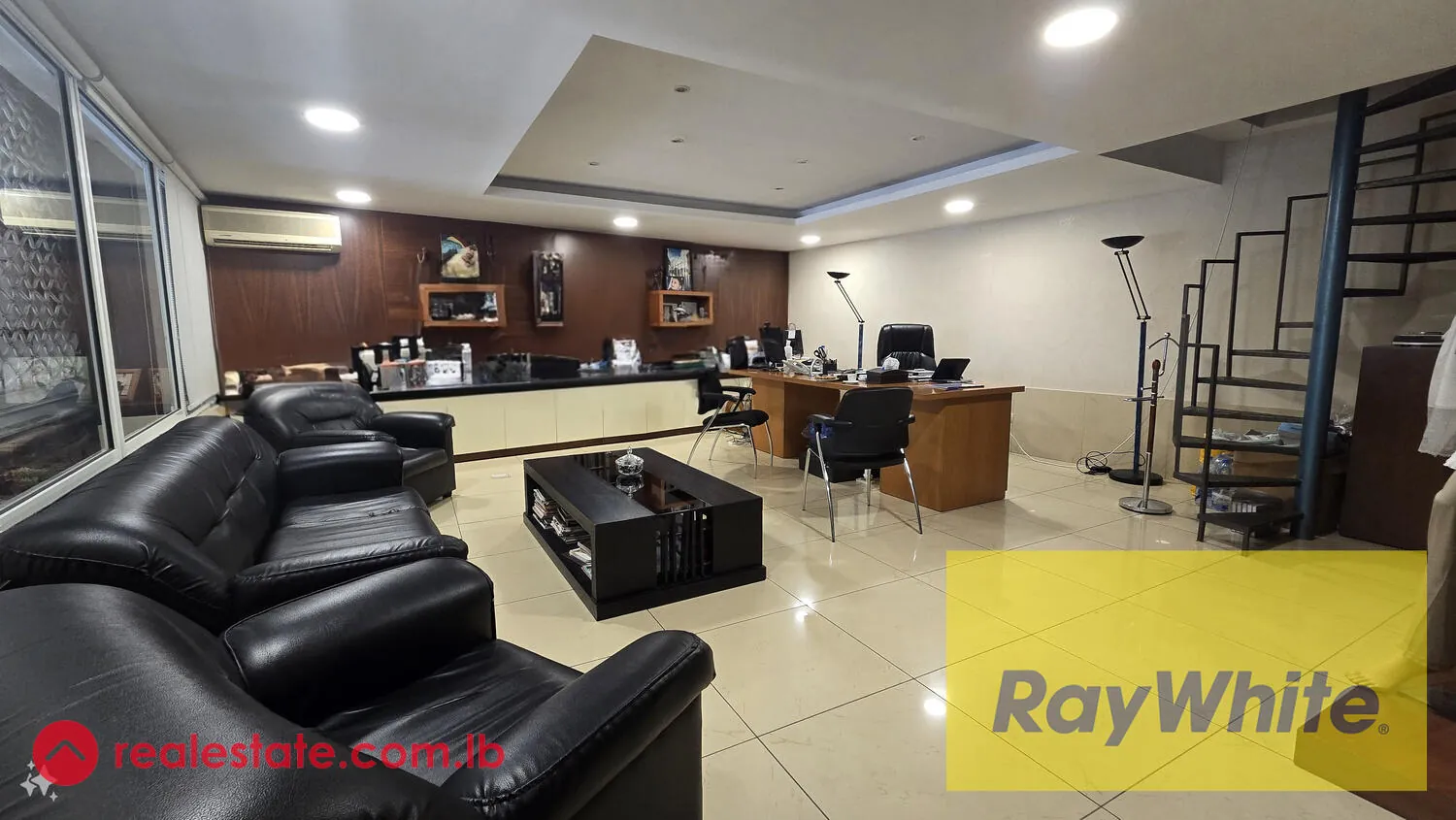 Warehouse With Offices For Sale In Mazraat Yachouh — الصورة 2