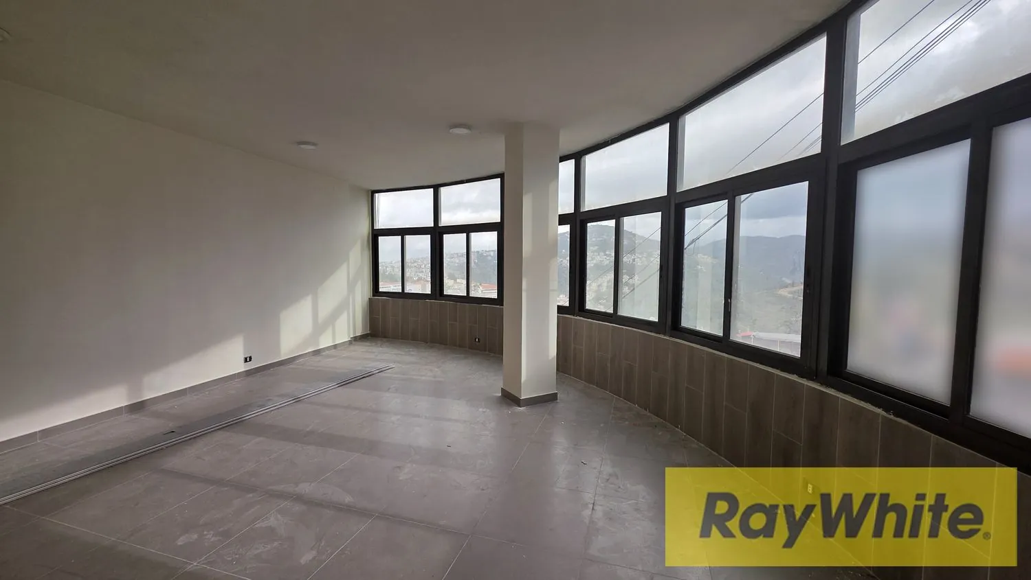 Office For Rent In Jamhour — الصورة 2