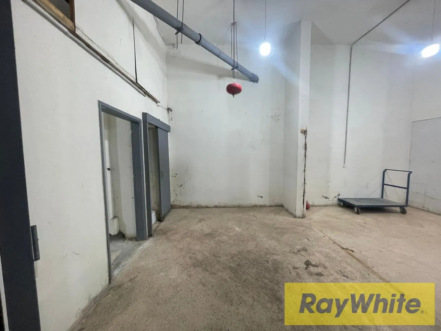Warehouse For Sale In Dekwaneh – 500 Sqm — photo 4