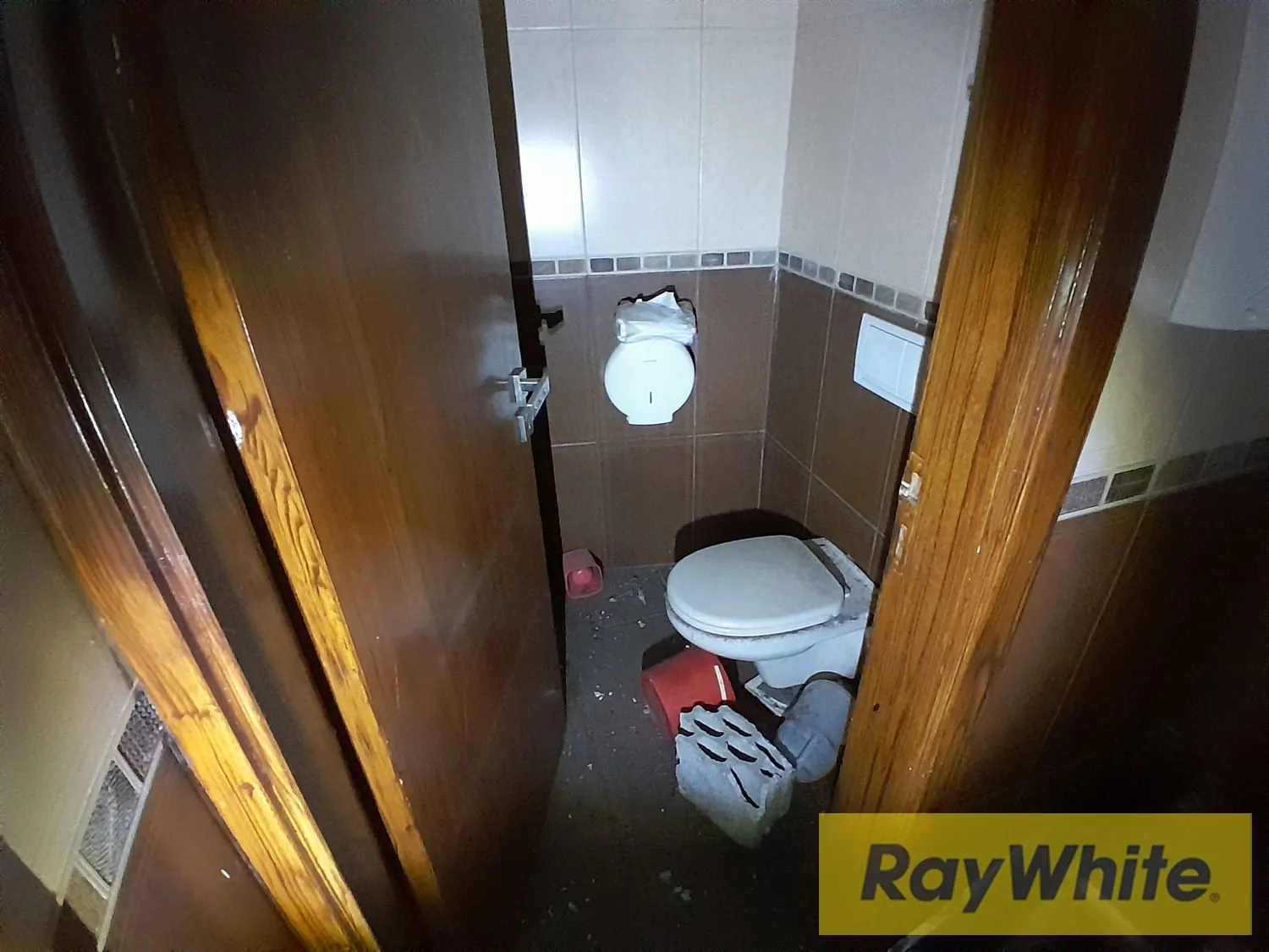 For Rent- Shop In Achrafieh — الصورة 2