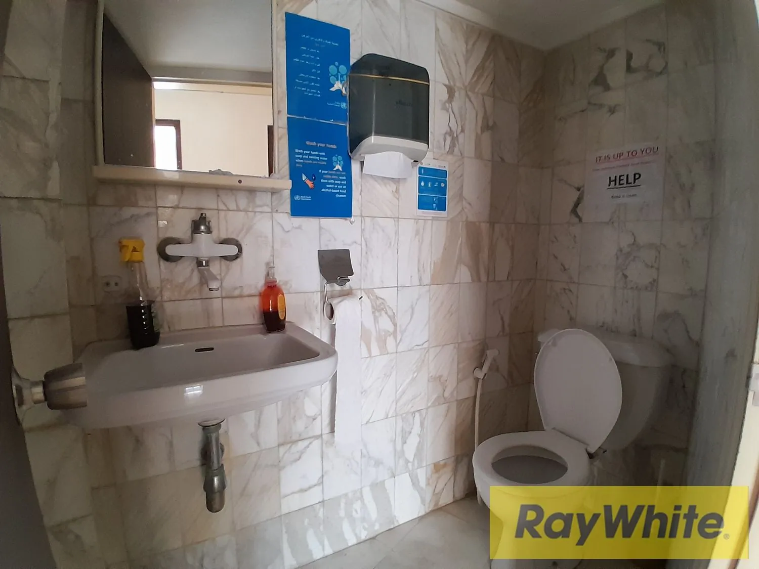 Office For Rent In Achrafieh – 110 Sqm — الصورة 5