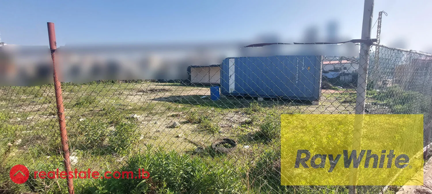 Land For Rent In Furn El Chebbak — الصورة 2