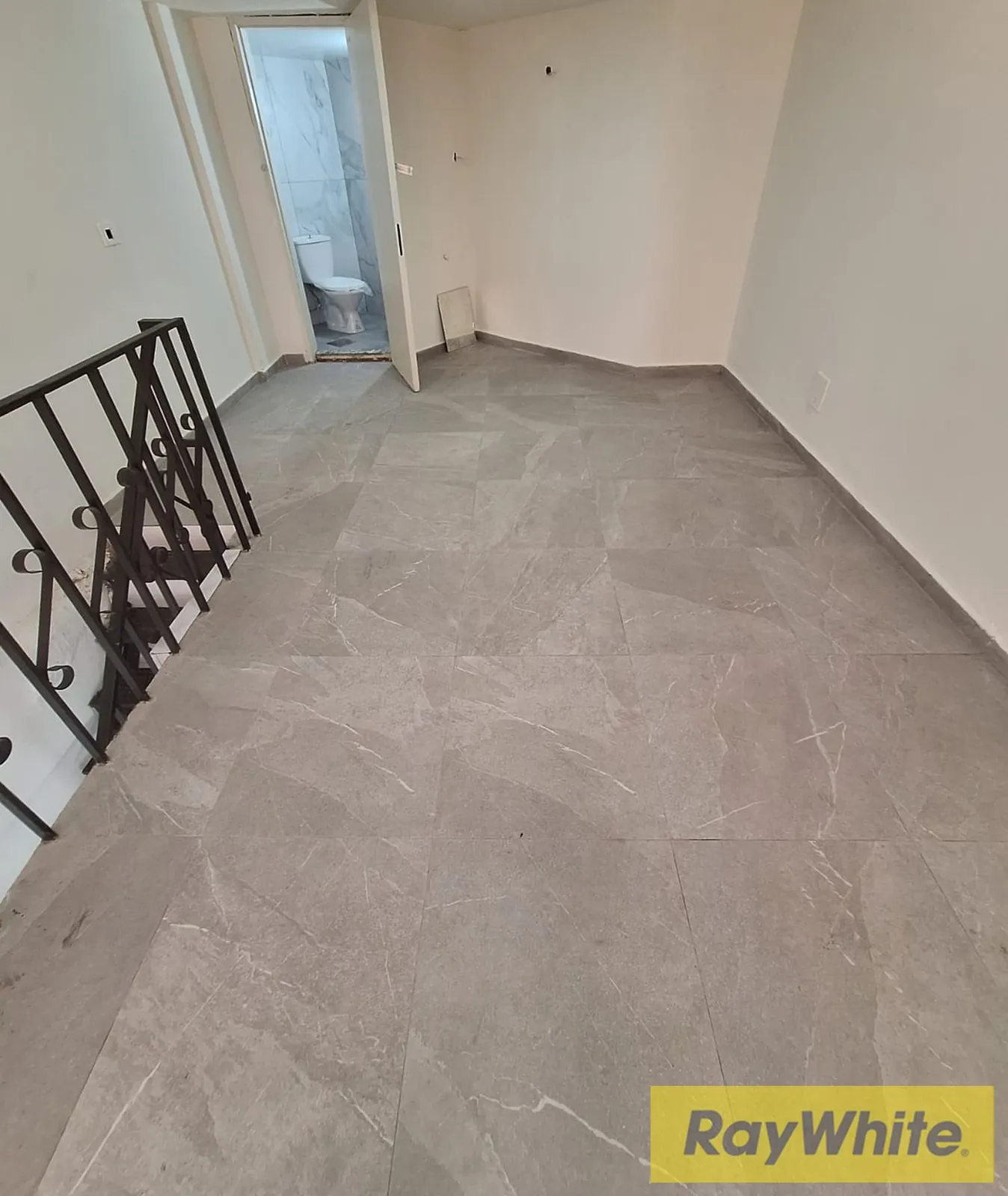 Shop For Rent In Dekwaneh – 55 Sqm — الصورة 3