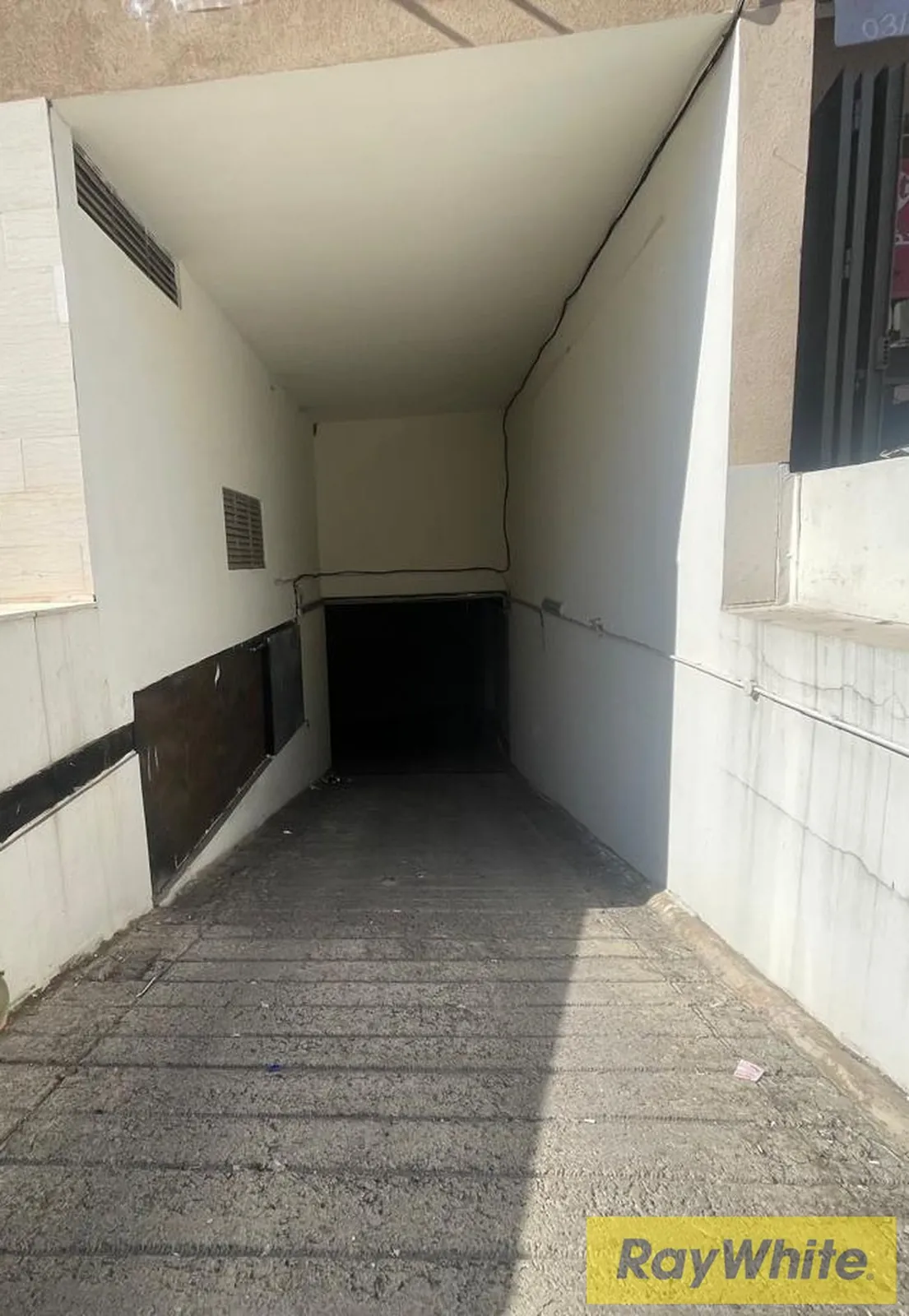 Warehouse For Sale In Baouchriyeh– 500 Sqm — photo 5