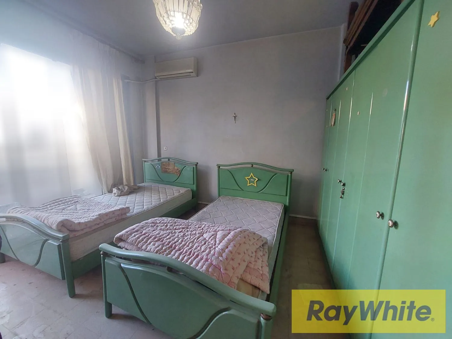 Foyer For Rent In Ain El Remmaneh | Foyer For Girls Only — الصورة 5
