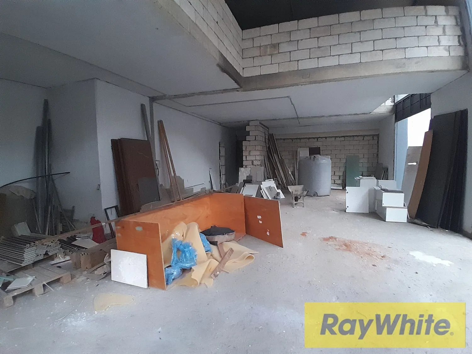 Shop For Sale In Achrafieh – 253 Sqm | Ground Floor — الصورة 2
