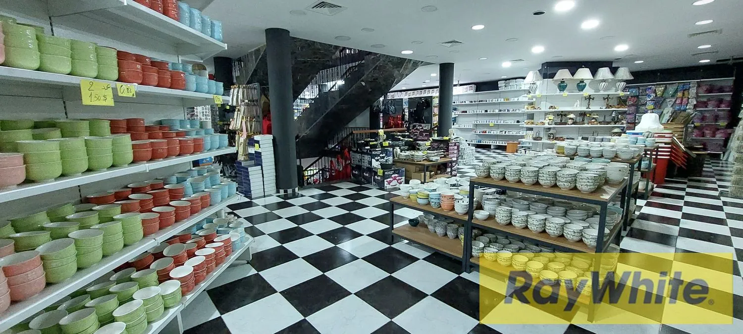 Show Room/warehouse For Sale In Furn El Chebbak — photo 2