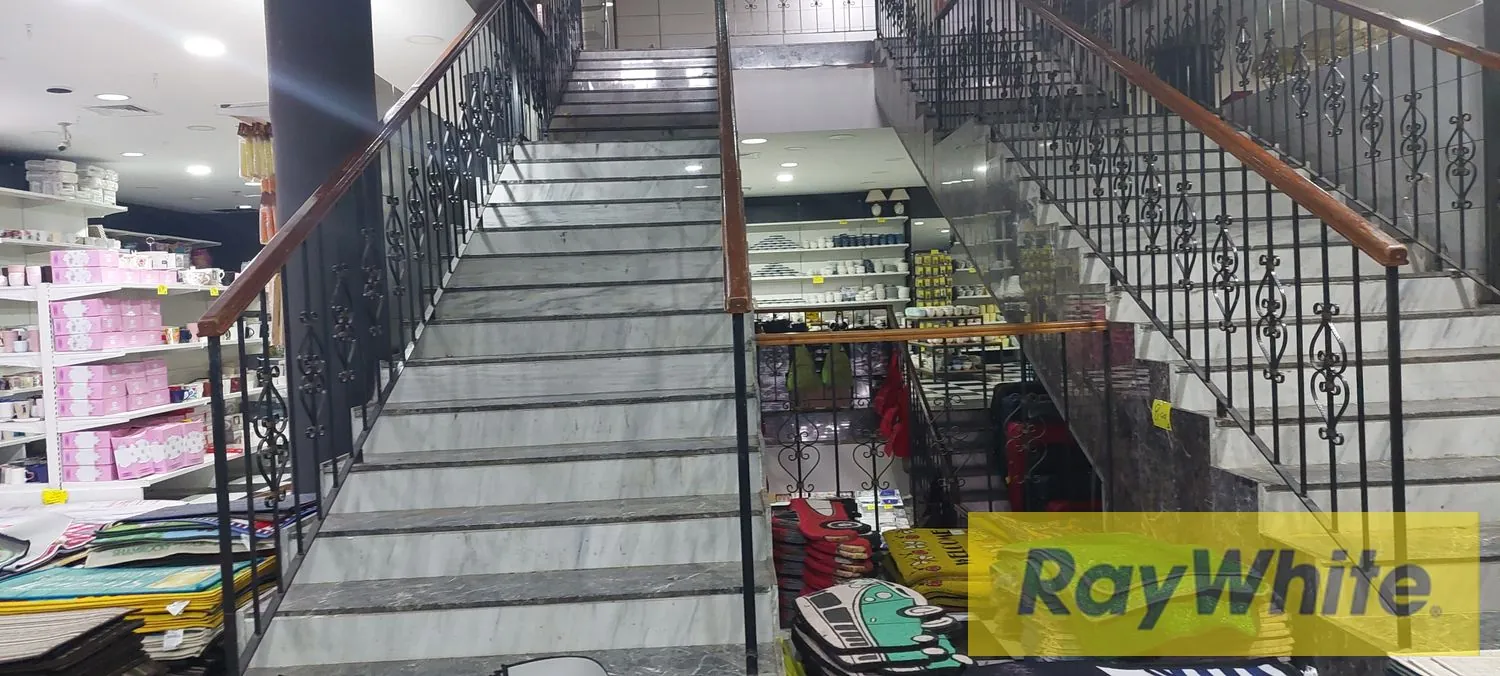 Show Room/warehouse For Sale In Furn El Chebbak — photo 4
