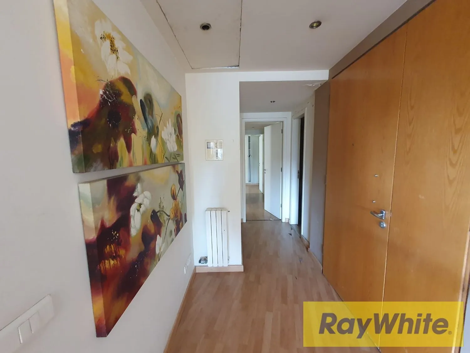 Furnished Apartment For Sale In Yarzeh — الصورة 3