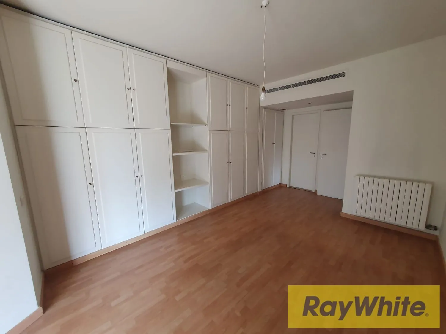 Furnished Apartment For Sale In Yarzeh — الصورة 5