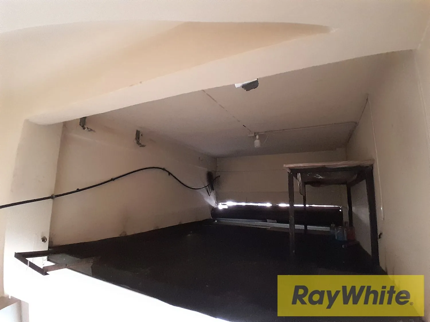 Shop For Rent In Achrafieh – 25 Sqm | Ground Floor — الصورة 2