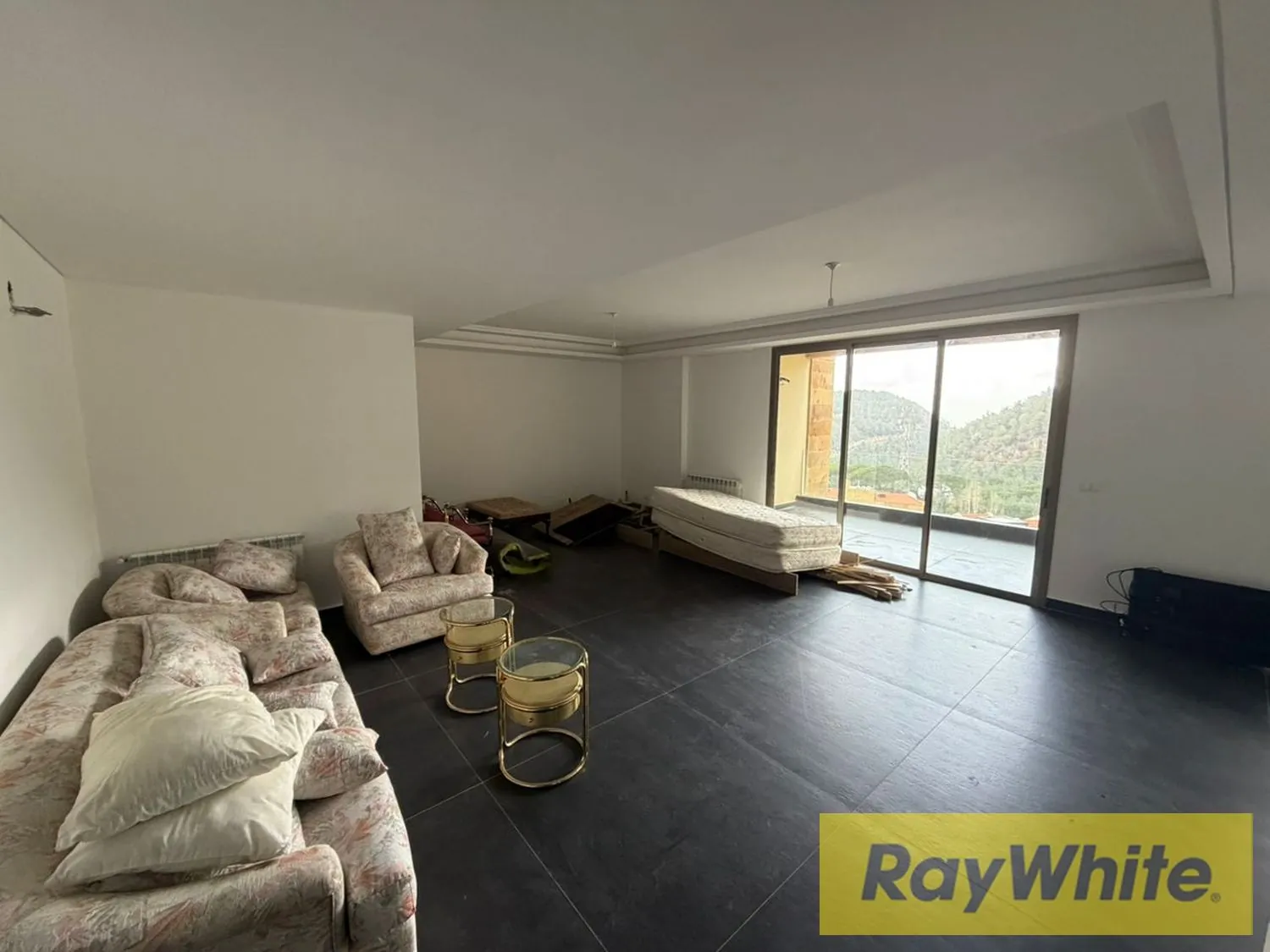 Duplex For Sale In Jouret El Ballout – 350 Sqm | Sea And Mountain View