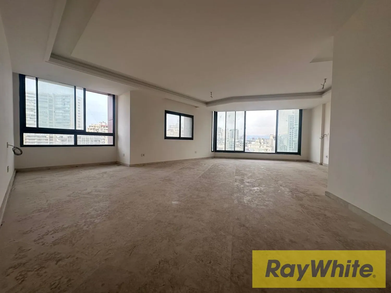 Luxury Apartment For Sale In Rawche – Beirut