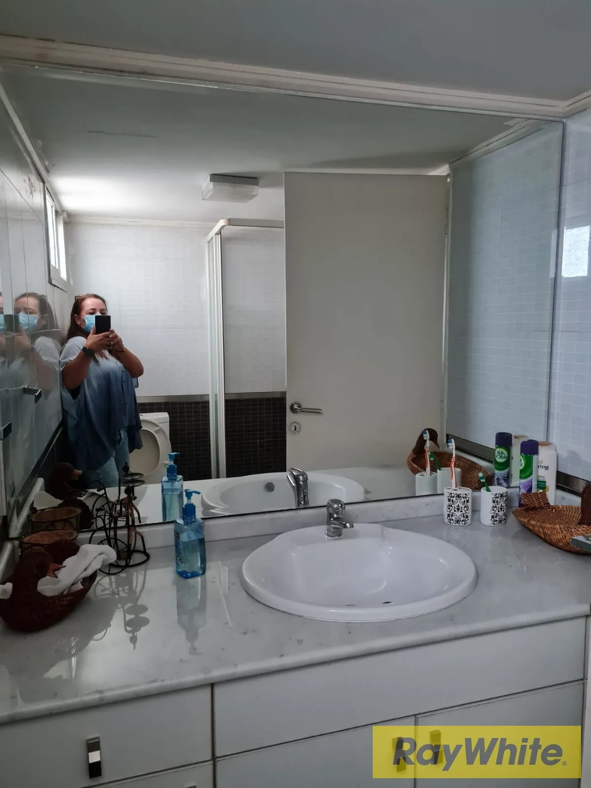 Furnished Office With Sea View For Rent In Zalka — الصورة 3