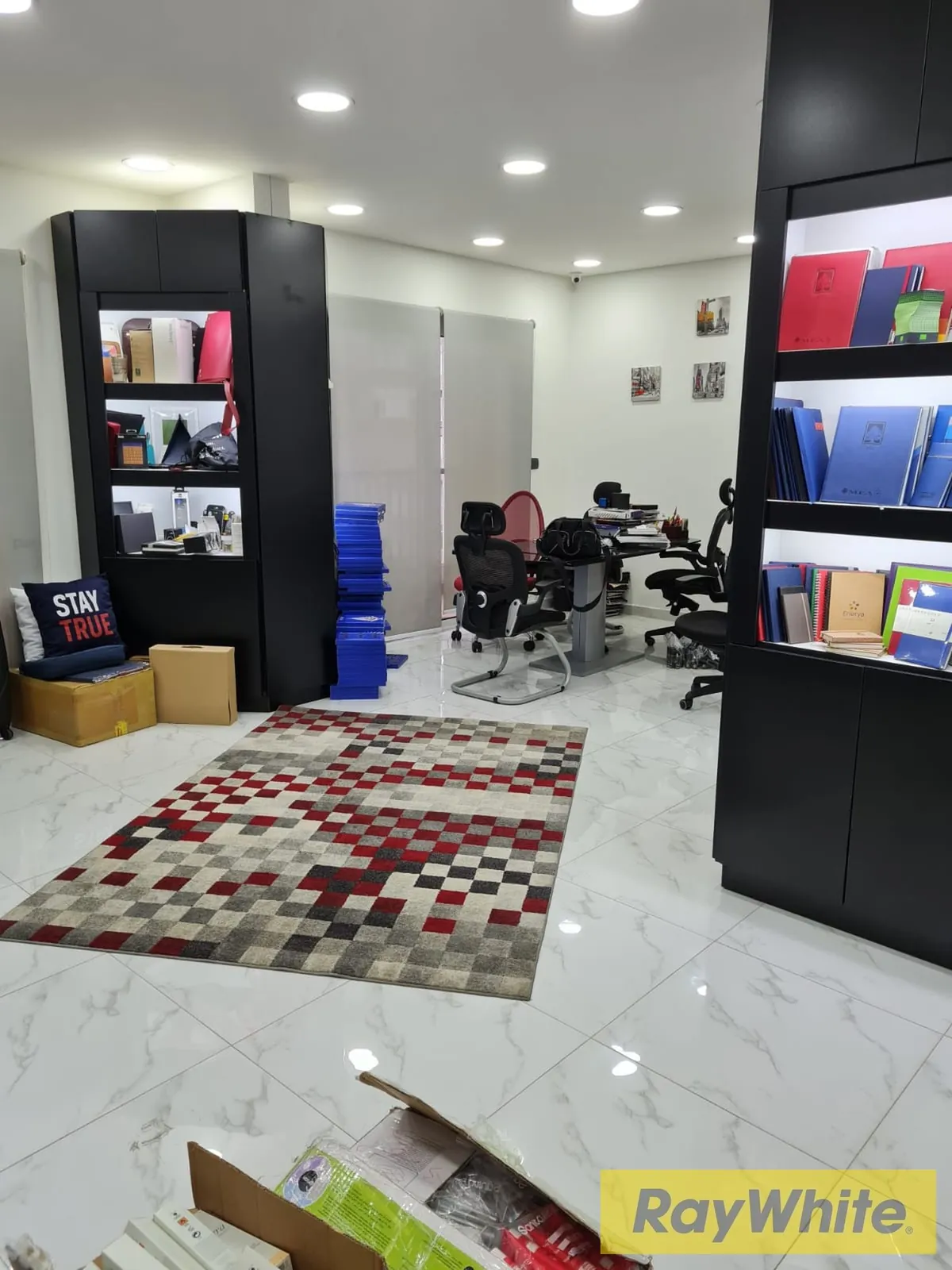 Furnished Office With Sea View For Rent In Zalka — الصورة 4