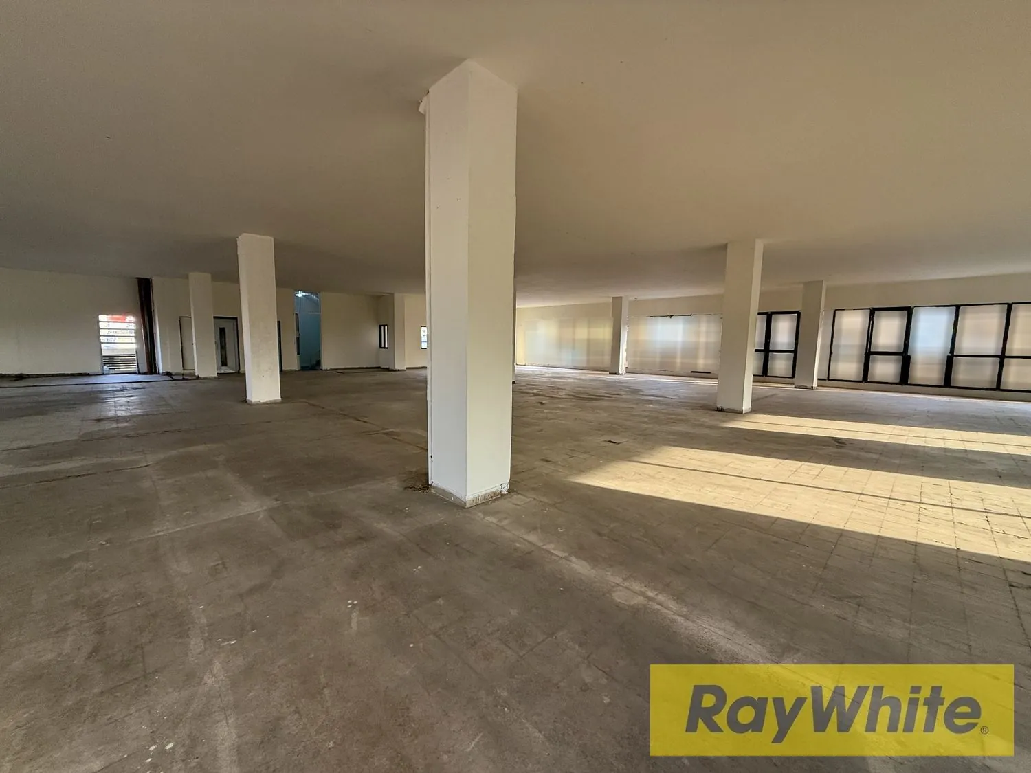 Open Space Office For Sale – Prime Location