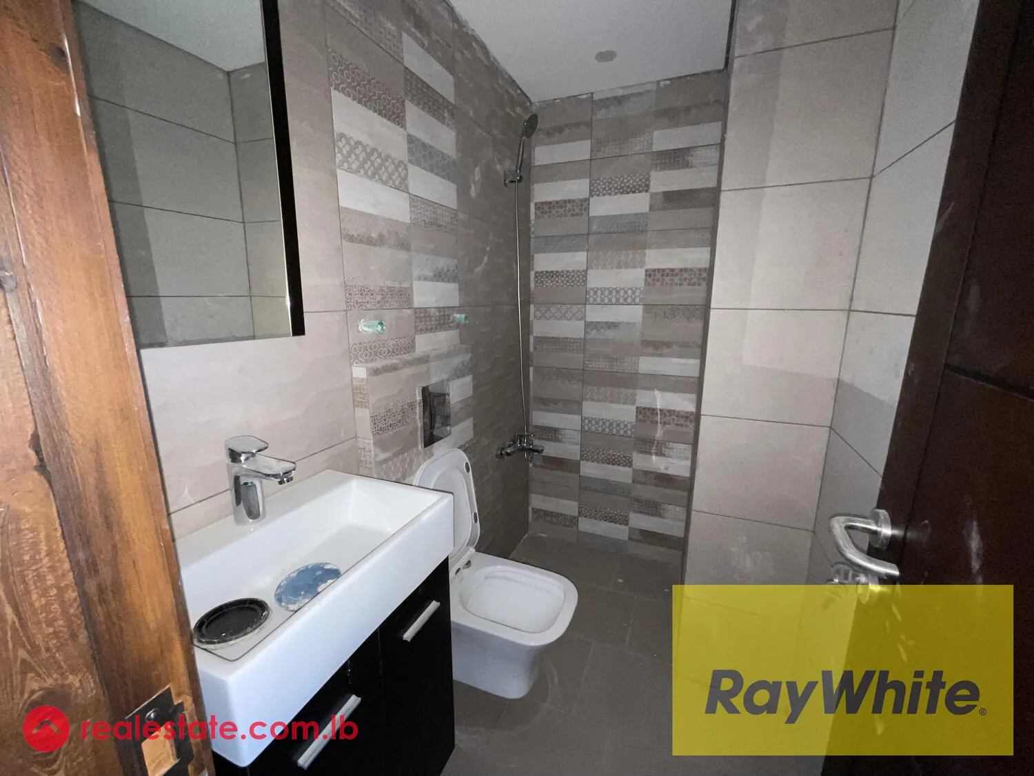 For Sale, Triplex In Hboub – Jbeil — الصورة 4