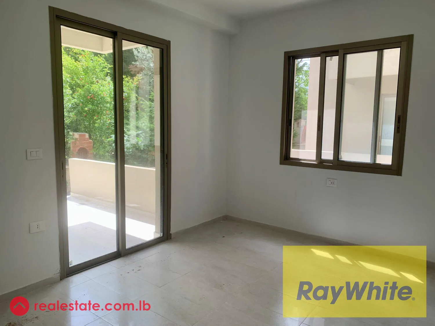 Brand New Apartment For Rent In Jeddayel With Private Garden And Partial Sea View — الصورة 2