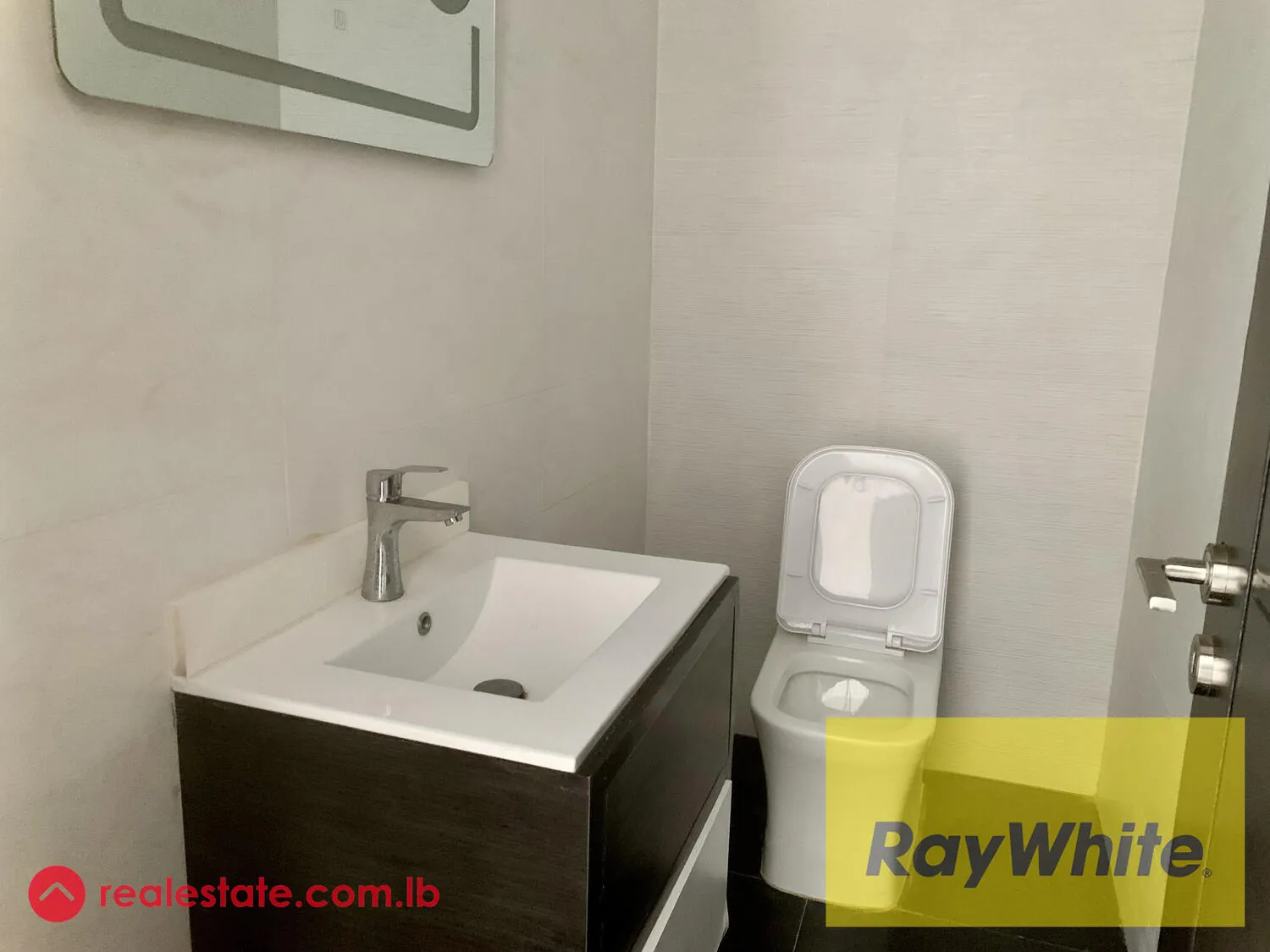 Brand New Apartment For Rent In Jeddayel With Private Garden And Partial Sea View — الصورة 4