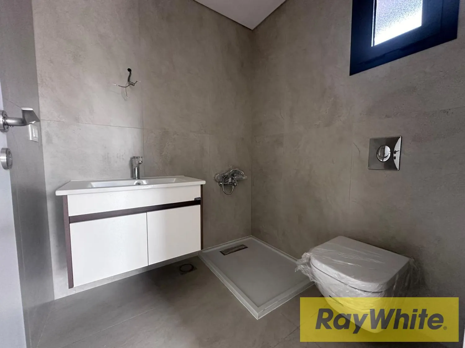 Sea View Apartment For Sale In Ras Beirut — الصورة 5