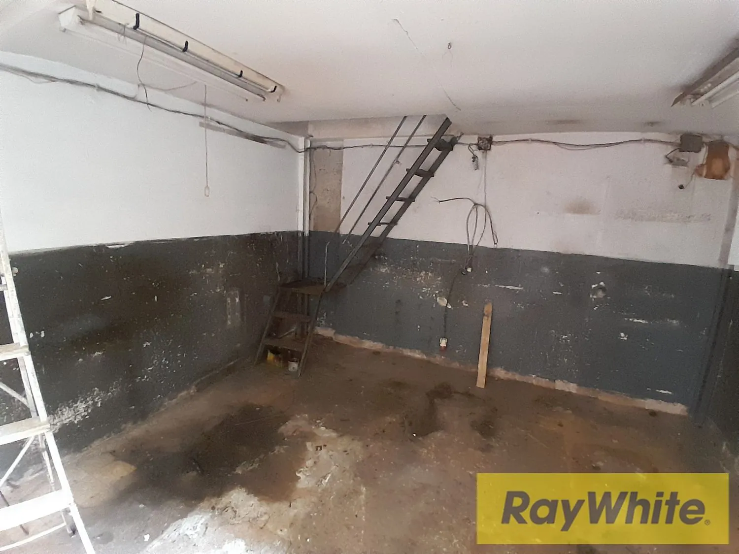 Shop For Rent In Gemayzeh – 40 Sqm — الصورة 5