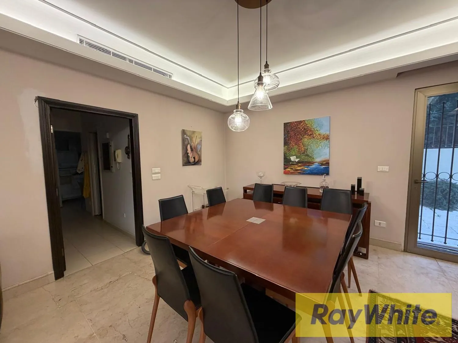 Fully Furnished Apartment For Rent In Ain Saade – 250 Sqm + Terrace — الصورة 5