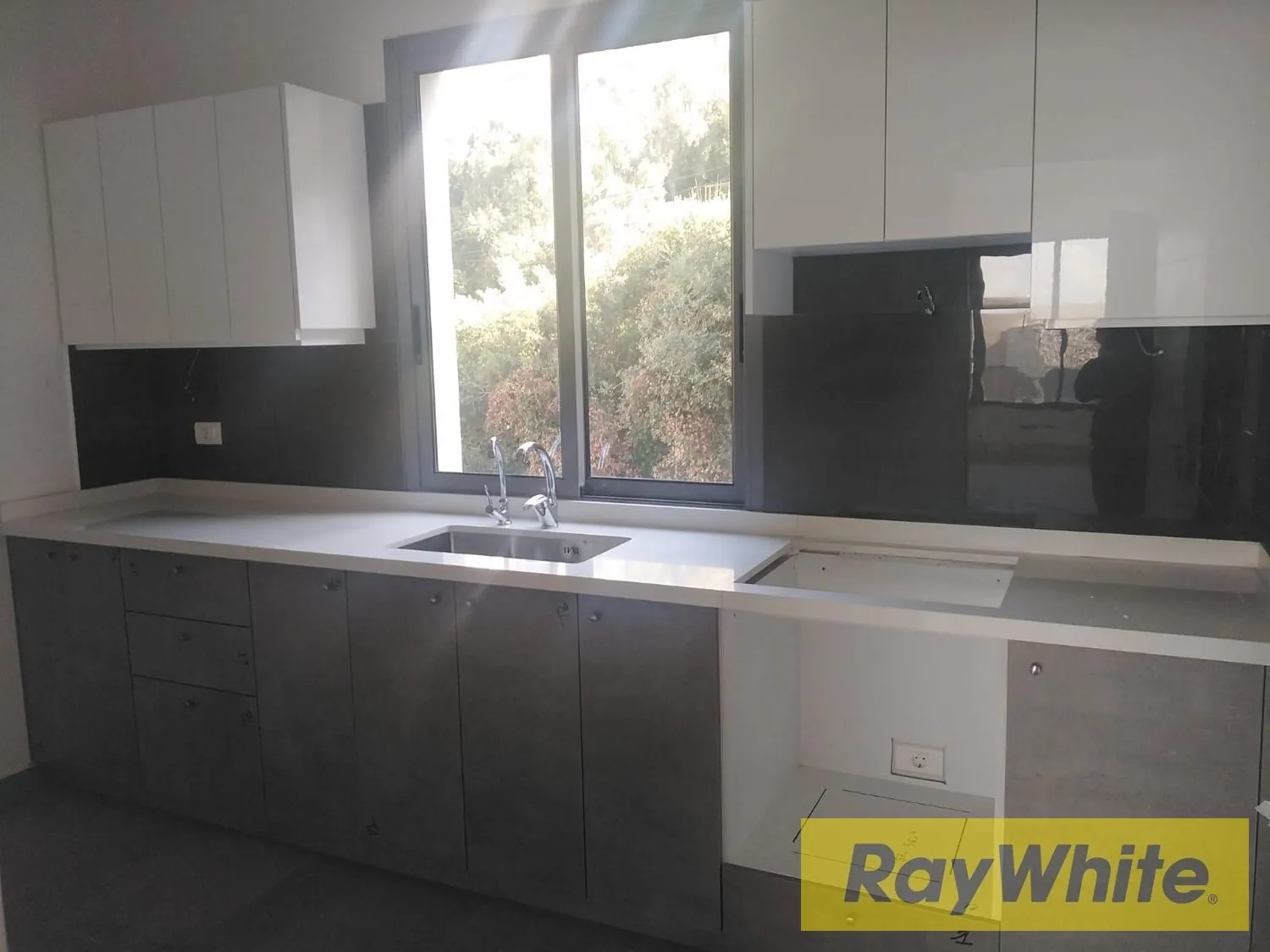 New Apartment For Sale In Jal El Dib — photo 2